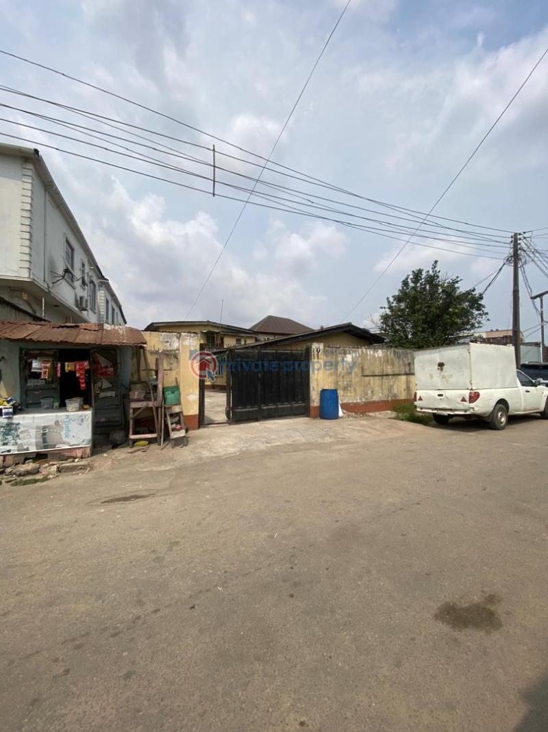 8 bedroom Block Of Flats For Sale Off Adeniran Ogunsanya Adeniran Ogunsanya Surulere Lagos - 5