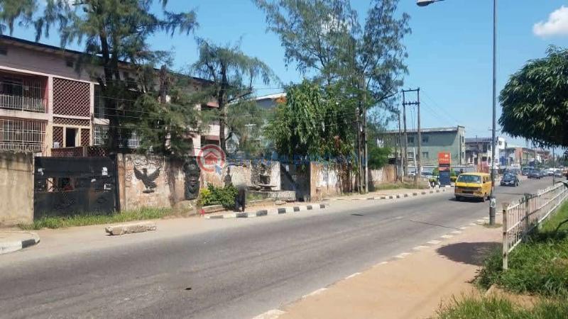 Townhouse For Sale Ikorodu Road Palmgroove Shomolu Lagos - 3