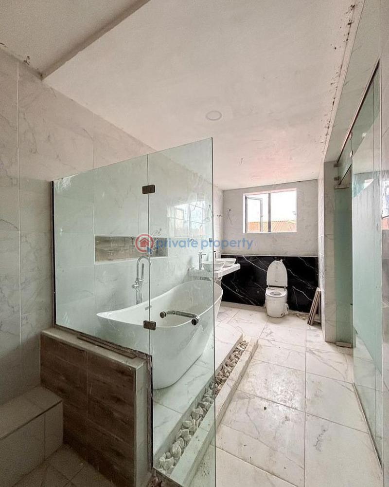 5 bedroom Detached Duplex For Sale Omole Phase 1 Ojodu Lagos - 1