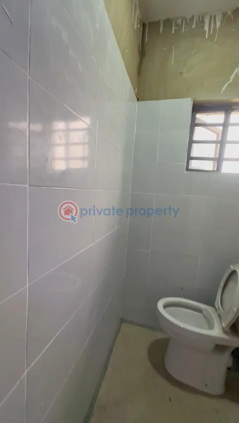 Built and standard roomself - 4 1 bedroom Self Contain For Rent Bajulaiye Shomolu Onipanu Shomolu Lagos - 4