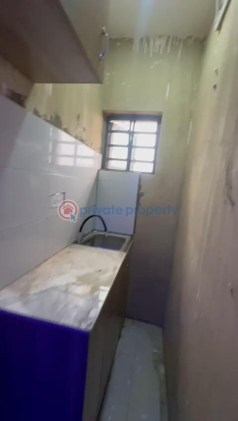 Built and standard roomself - 5 1 bedroom Self Contain For Rent Bajulaiye Shomolu Onipanu Shomolu Lagos - 5