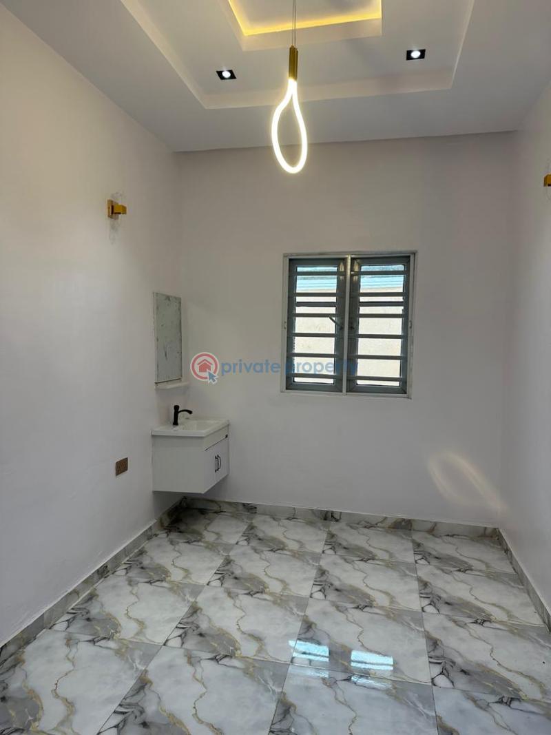 3 bedroom Bungalow For Sale Alaaka, Elebu Area Ibadan Akala Express Ibadan Oyo - 6