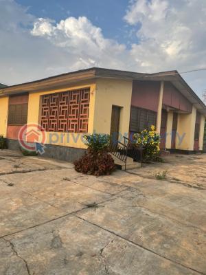 10 bedroom Detached Bungalow For Sale Old Ife Road Ibadan Oyo - 1