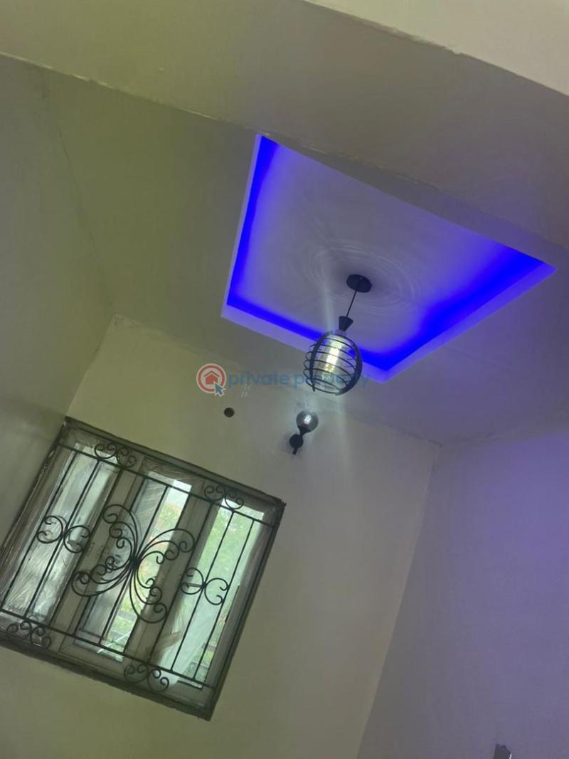 Block Of Flats For Sale Off Johnson Awe, Oluyole, Oluyole Estate Ibadan Oyo - 3