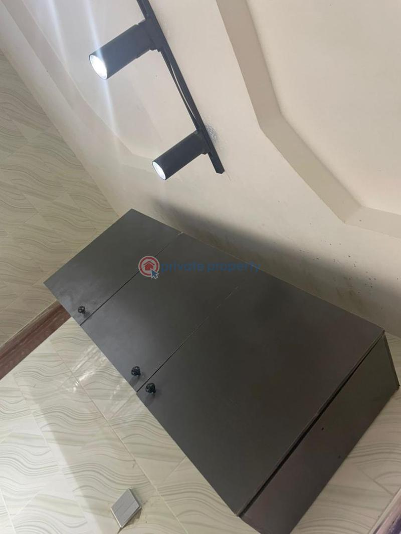 Block Of Flats For Sale Off Johnson Awe, Oluyole, Oluyole Estate Ibadan Oyo - 0