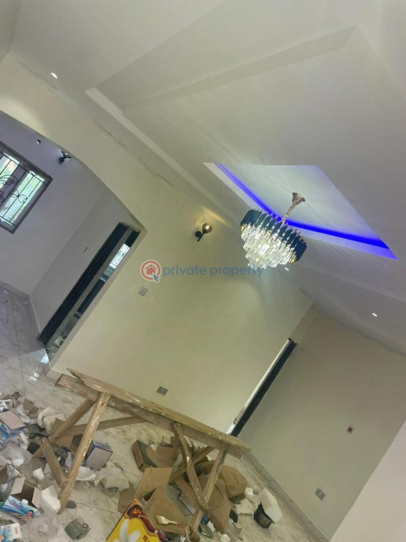 Block Of Flats For Sale Off Johnson Awe, Oluyole, Oluyole Estate Ibadan Oyo - 4