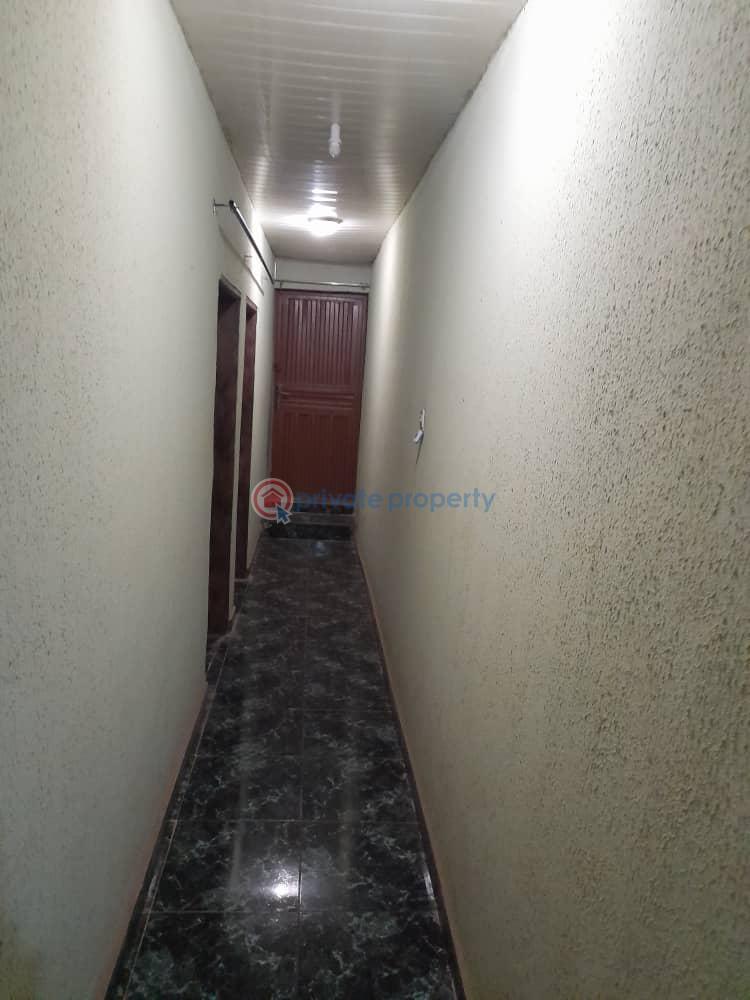 For sale 7 bedroom Bungalow 27, Oloruntedo Street, Behind Fajol Estate