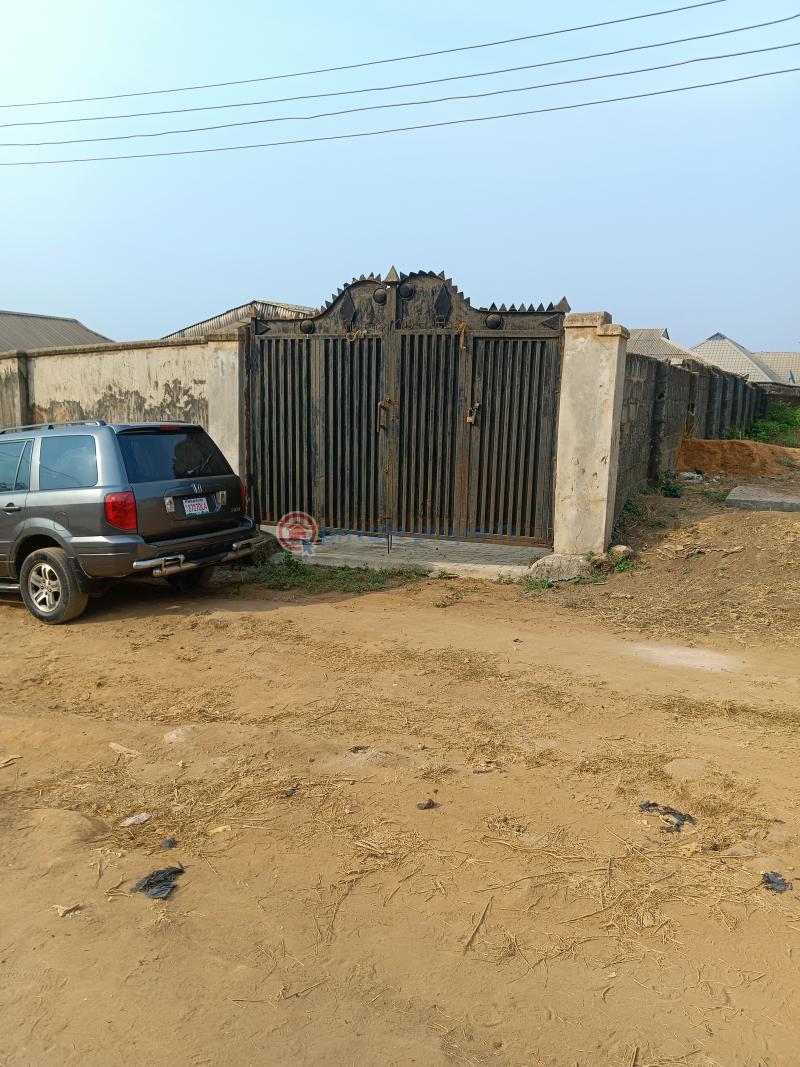 10 bedroom Bungalow For Sale Ijede Ikorodu Lagos - 1