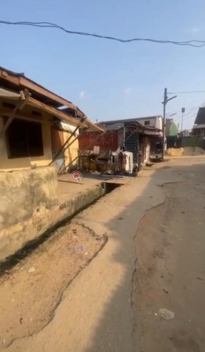 Detached Bungalow For Sale Close To The Back Of Yabatech Yaba Lagos - 0