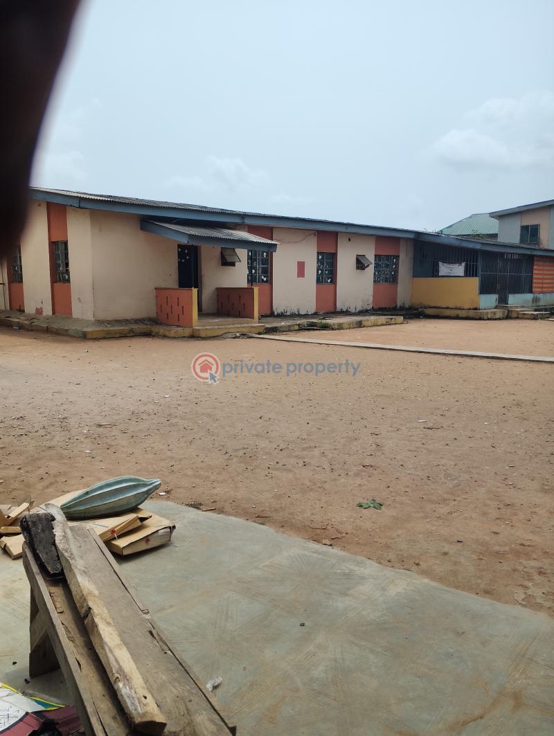 10 bedroom Bungalow For Sale Off Alhaji Taju Road Akesan Alimosho Lagos Akesan Alimosho Lagos - 9