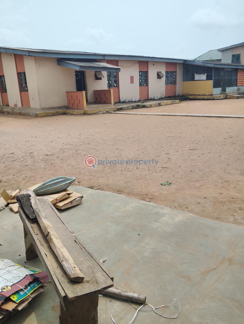 10 bedroom Bungalow For Sale Off Alhaji Taju Road Akesan Alimosho Lagos Akesan Alimosho Lagos - 4