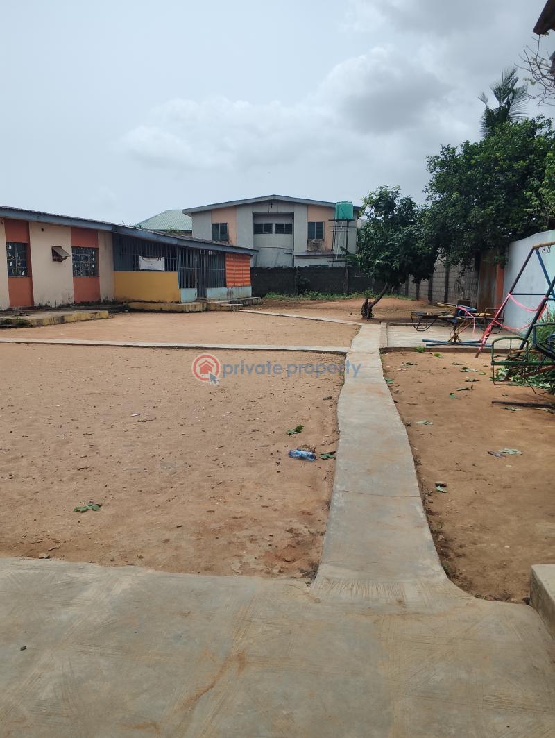 10 bedroom Bungalow For Sale Off Alhaji Taju Road Akesan Alimosho Lagos Akesan Alimosho Lagos - 7