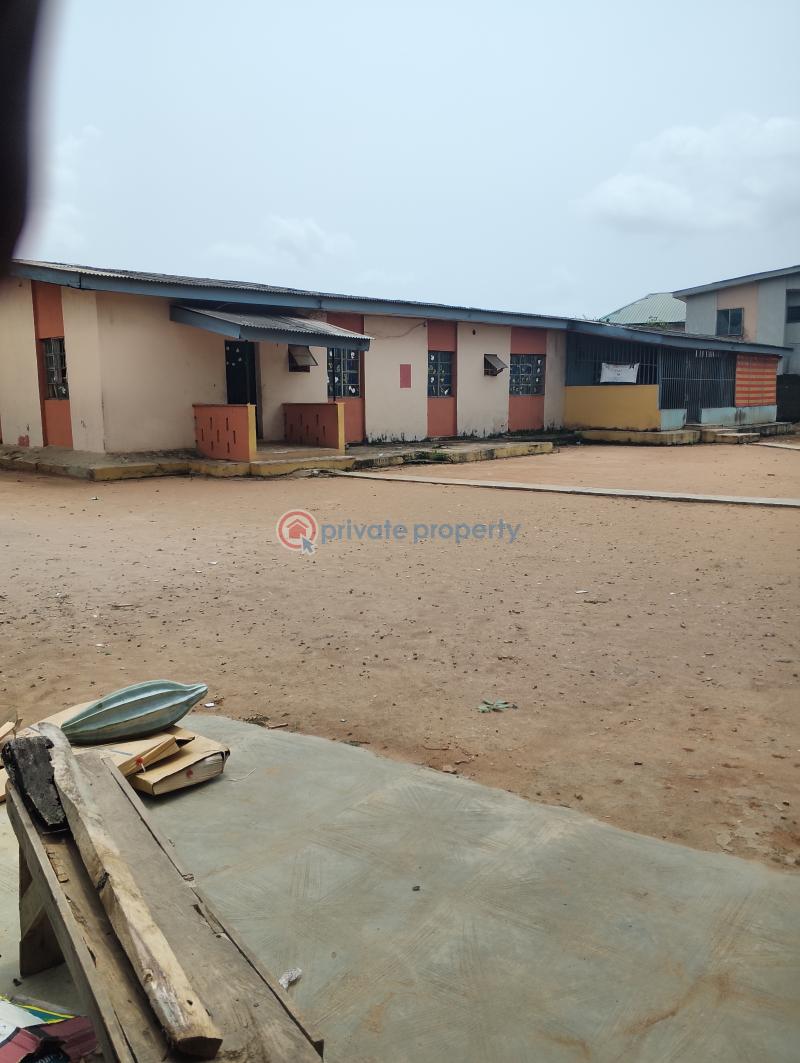 10 bedroom Bungalow For Sale Off Alhaji Taju Road Akesan Alimosho Lagos Akesan Alimosho Lagos - 6