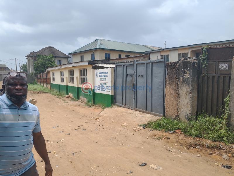 10 bedroom Bungalow For Sale Off Alhaji Taju Road Akesan Alimosho Lagos Akesan Alimosho Lagos - 0