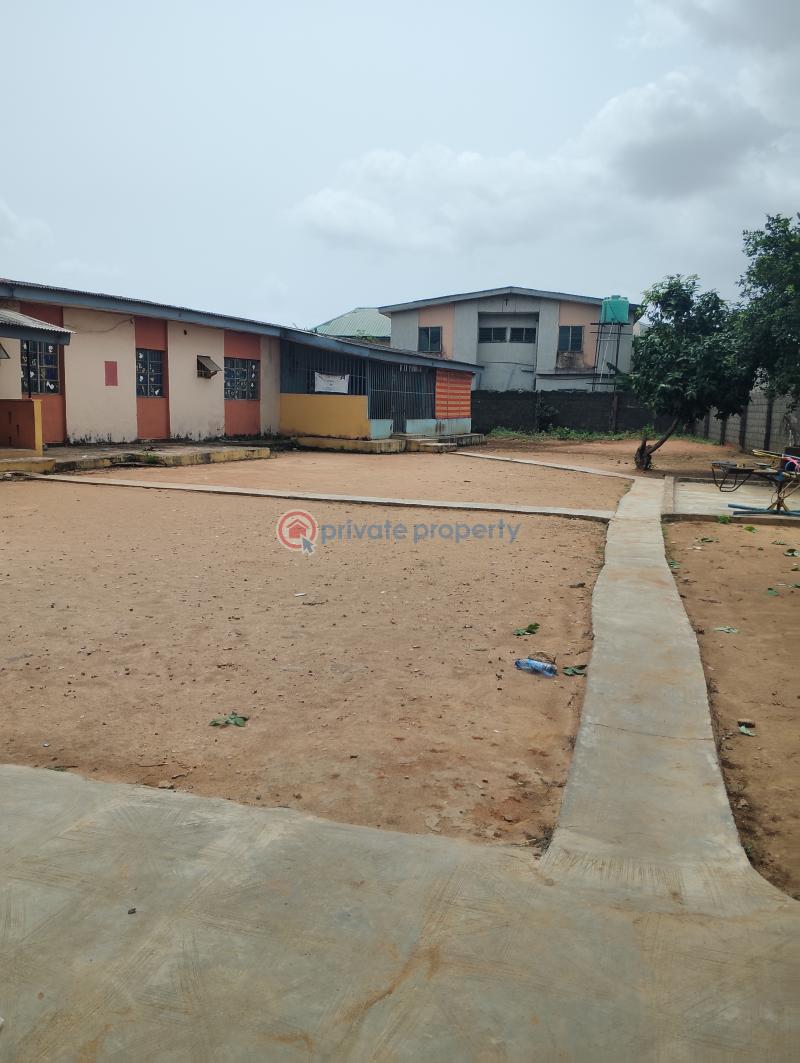 10 bedroom Bungalow For Sale Off Alhaji Taju Road Akesan Alimosho Lagos Akesan Alimosho Lagos - 3