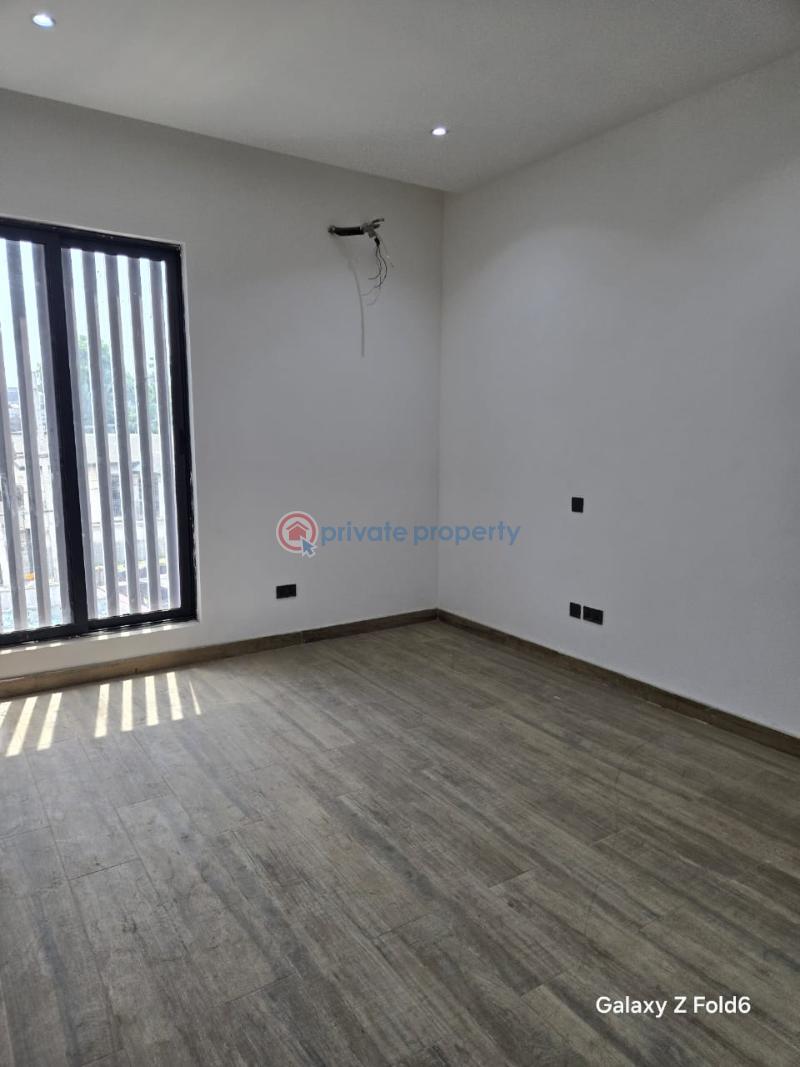 4 bedroom Terrace For Sale Magodo GRA Phase 2 Kosofe/Ikosi Lagos - 0