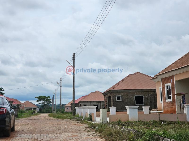 For sale Land Oil City Palace Estate, Located Along Benin Asaba