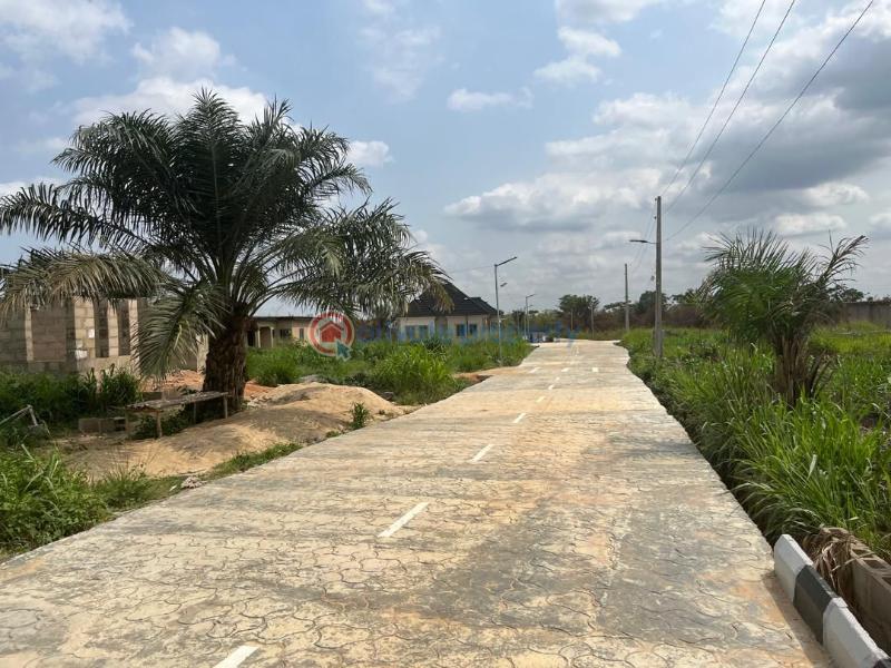 Residential Land For Sale Stl Court Estate Is Less Than 20mins Drive To Mowe Main Market Mowe Ogun area  - 2