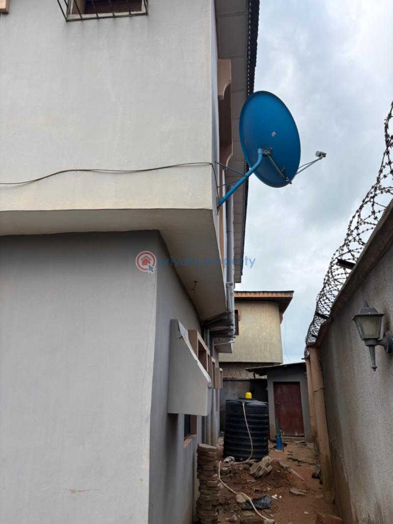 6 bedroom Duplex For Sale Akute Tipper Garage Ojoolu Ifo Ogun - 1