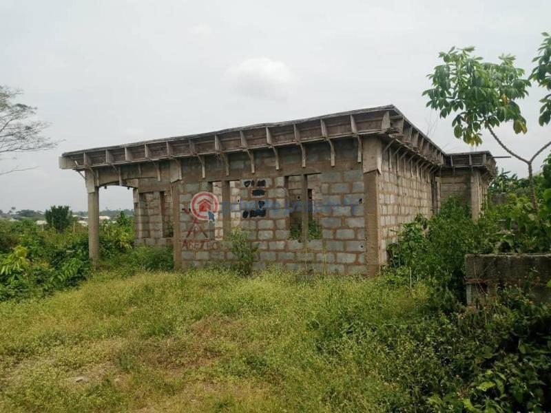 4 bedroom Bungalow For Sale Alanco Bus Stop , Opposite Federal College Of Education Osi Ele Abeokuta. Abeokuta Ogun - 5