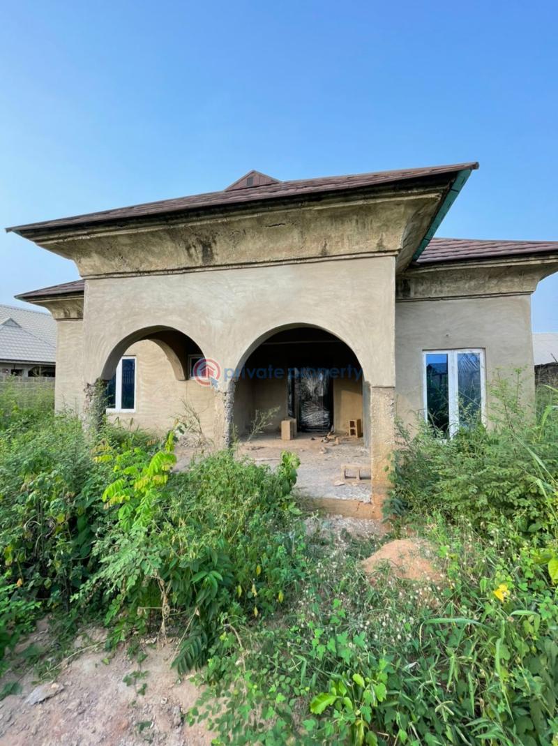 For sale 5 bedroom Bungalow O Square Obada Abeokuta Ogun State