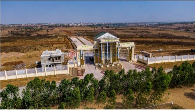 Mixed use Land For Sale Airport Road / Immigration Office / Abuja University Gwagwalada Abuja Phase 4  - 1