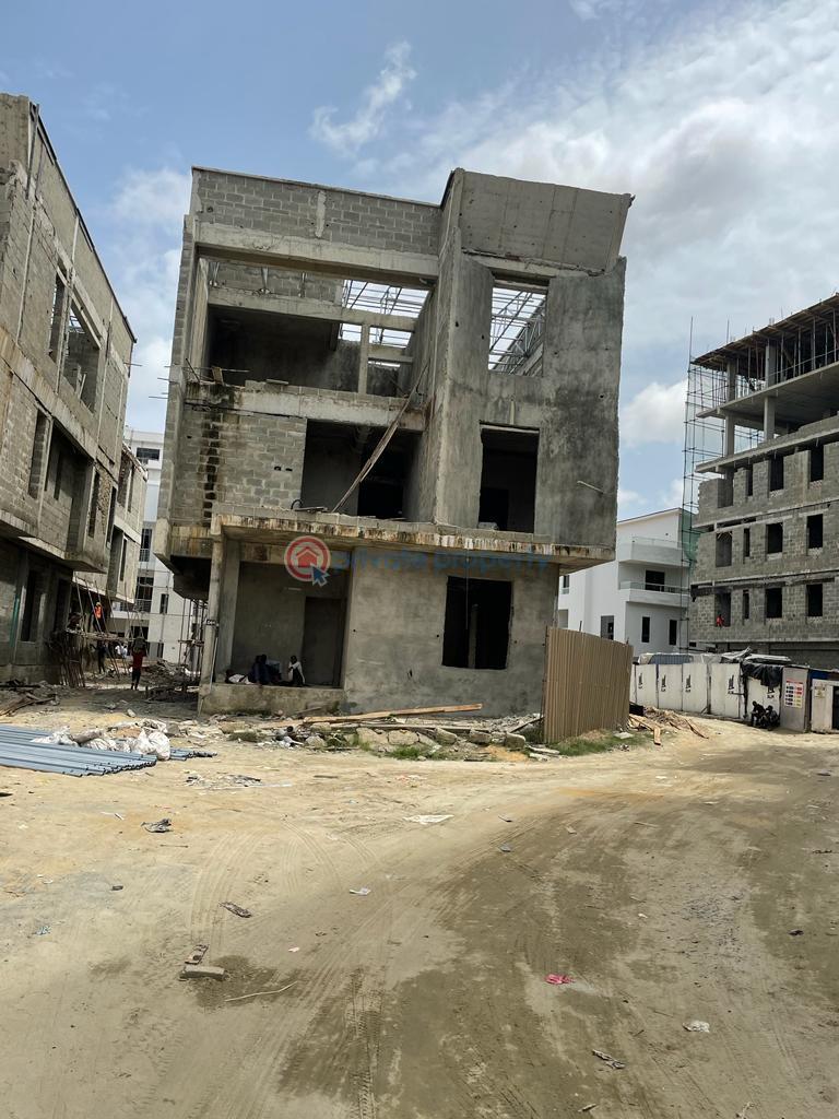 Chateau lamer: 5 bedroom detached at periwinkle estate - 3 5 bedroom Duplex For Sale . Lekki Phase 1 Lagos - 3