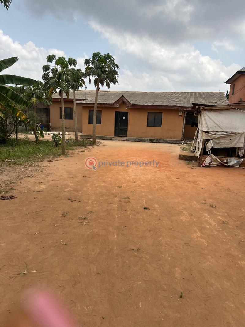 3 bedroom Detached Bungalow For Sale Along Nestle Foods Bus Stop Sango Ota/Ado Odo Ogun - 8