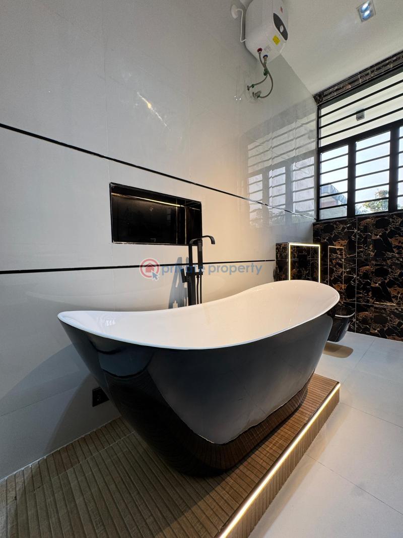 6 bedroom Detached Duplex For Sale Chevron Lekki Lekki Lagos - 31