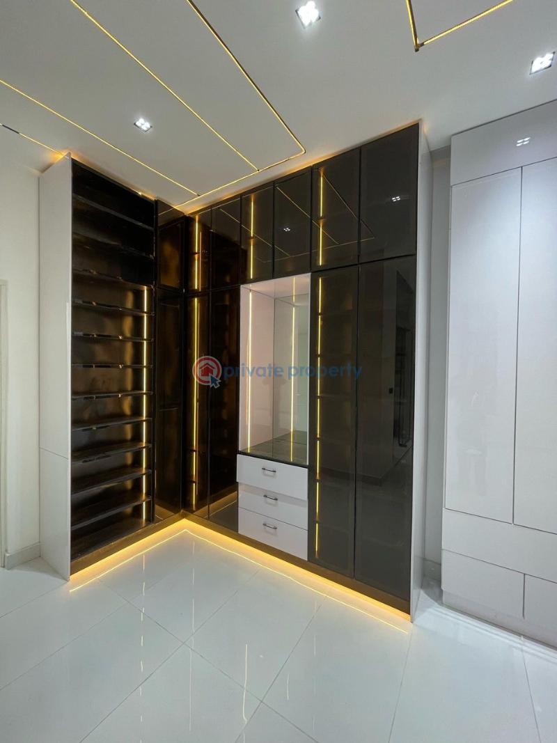 5 bedroom Detached Duplex For Sale Chevron Lekki Lagos - 19