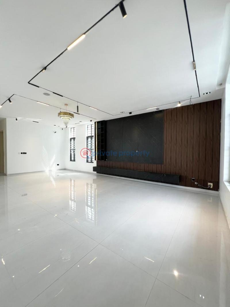 6 bedroom Detached Duplex For Sale Chevron Lekki Lekki Lagos - 17