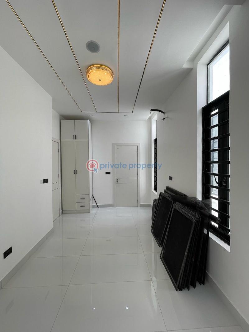 5 bedroom Detached Duplex For Sale Chevron Lekki Lagos - 4