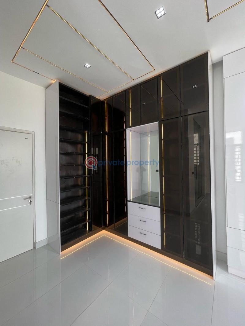 5 bedroom Detached Duplex For Sale Chevron Lekki Lagos - 23