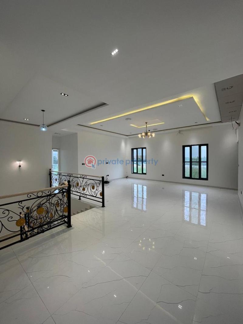 5 bedroom Detached Duplex For Sale Chevron Lekki Lekki Lagos - 11