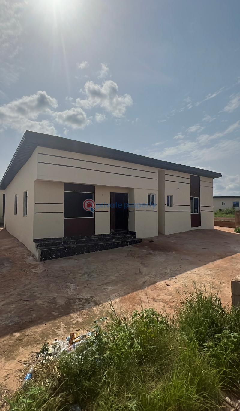 3 bedroom Bungalow For Sale 3 Minutes To Unth Enugu Enugu Suburb Enugu Area  - 0