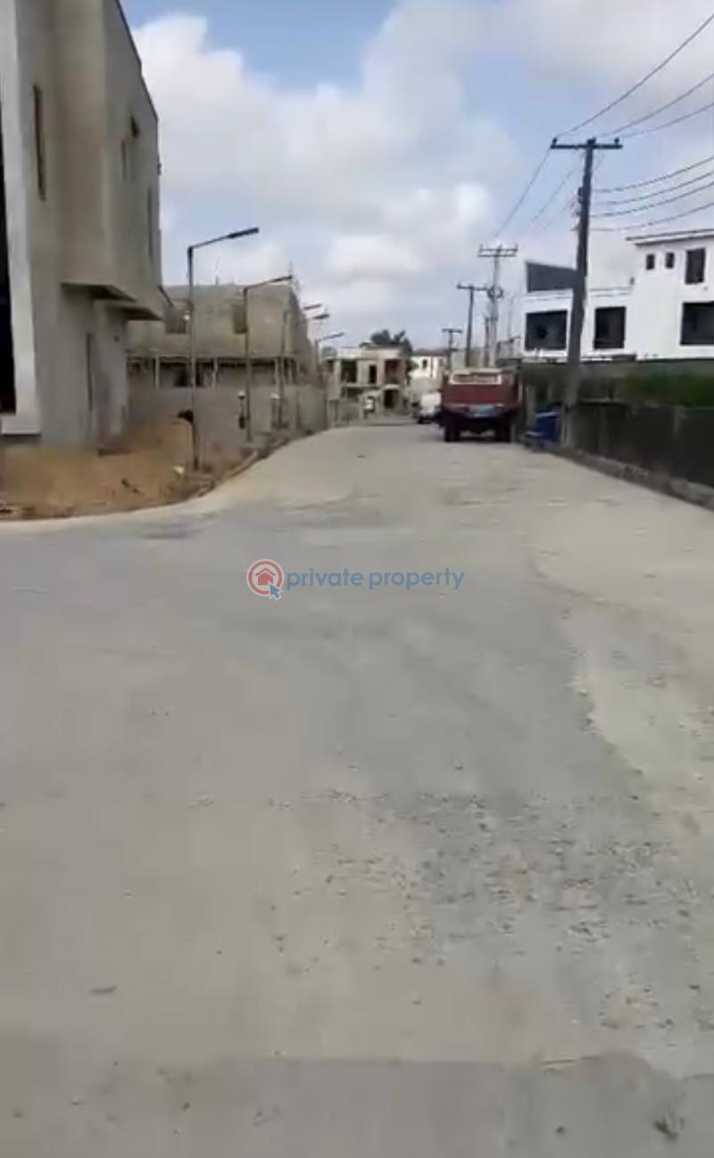 4 bedroom Terrace For Sale Lewis Fadipe, St Off Ado Road Thomas Estate Ajah Lagos - 2