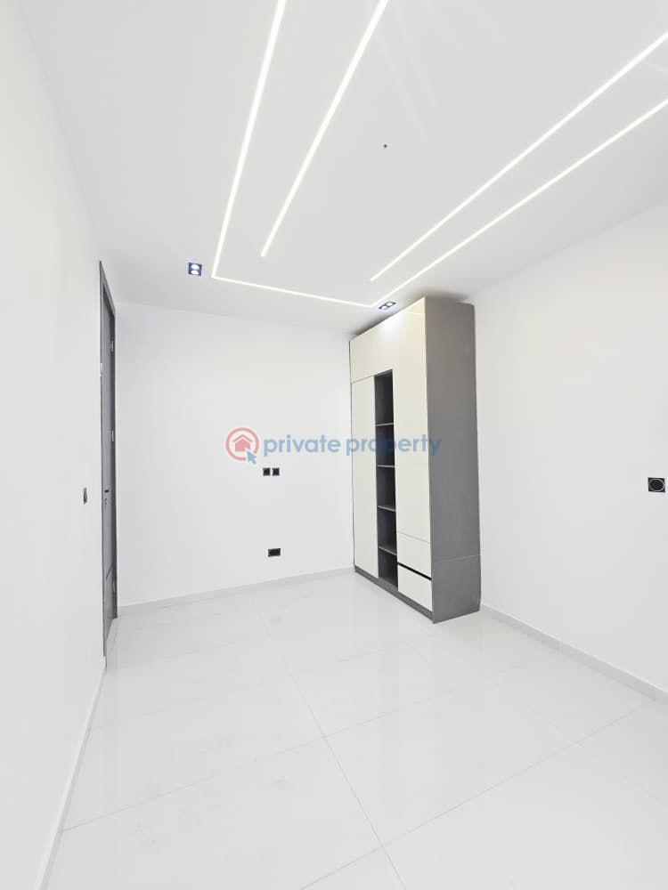5 bedroom Duplex For Sale Chevron Drive Lekki Lagos - 1