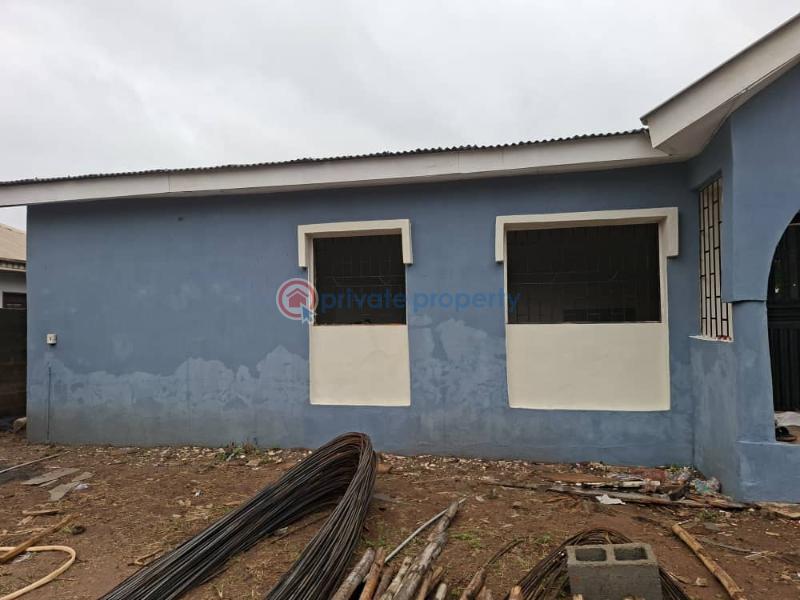 4 bedroom Bungalow For Sale Ayobo Ipaja Lagos - 5