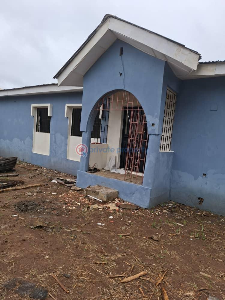 4 bedroom Bungalow For Sale Ayobo Ipaja Lagos - 4