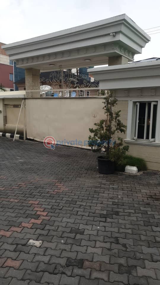 Clean & spacious 4 bedroom townhouse with bq - 7 4 bedroom Townhouse For Sale Banana Island Ikoyi Lagos - 7