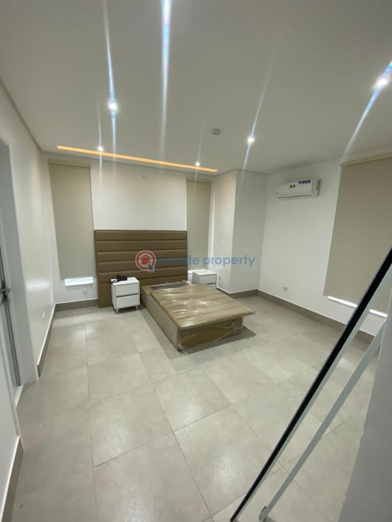 3 bedroom Shared Apartment For Rent Banana Island Ikoyi Lagos - 2