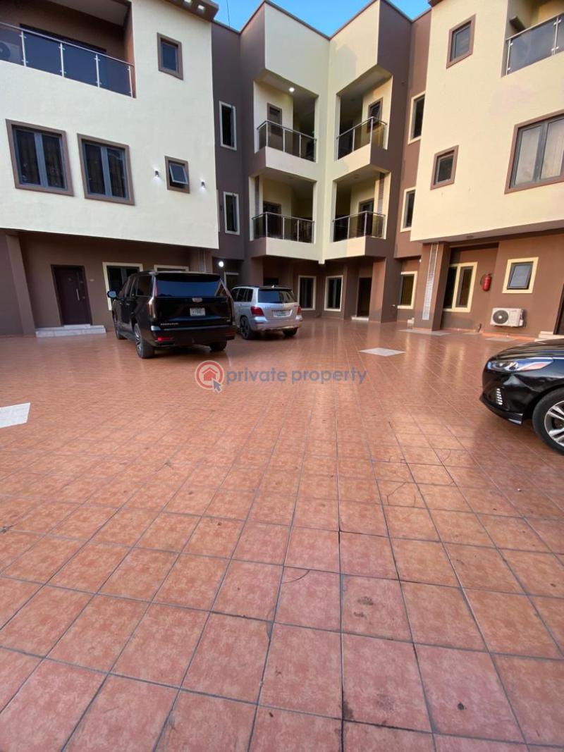 3 bedroom Flat & Apartment For Rent Lekki Phase 1 Lagos - 0