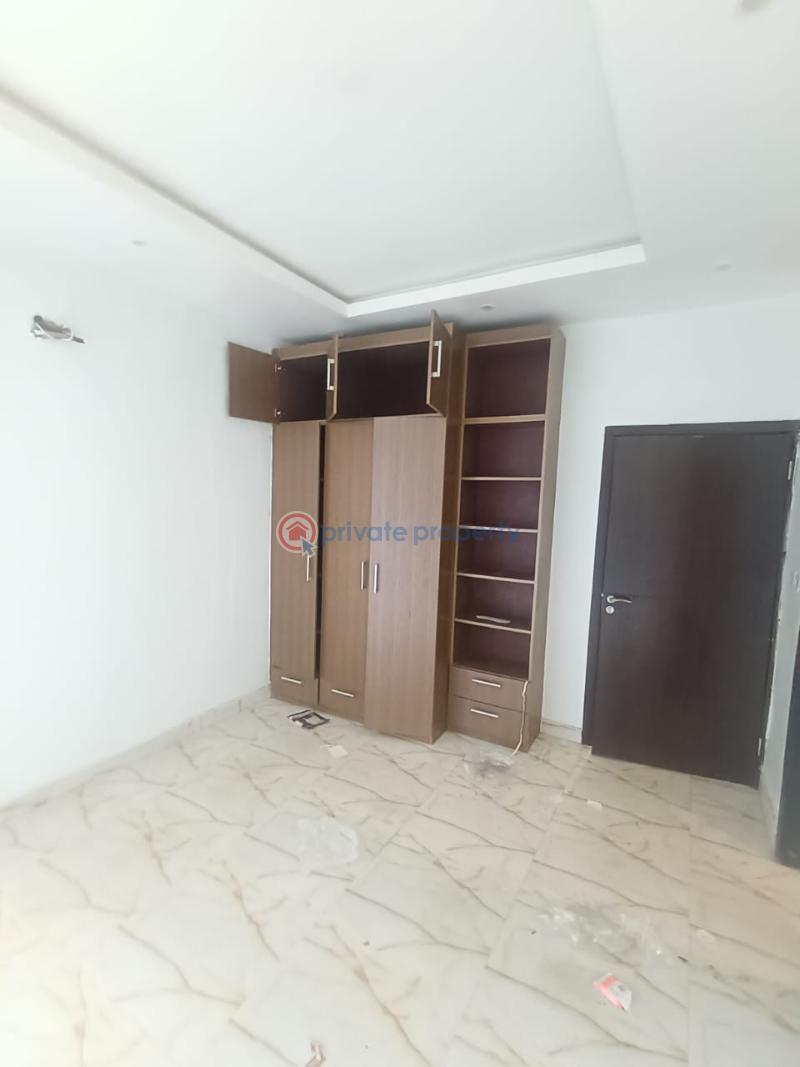 1 bedroom Mini Flat For Rent New Road Call In Estate Lekki Lagos - 5
