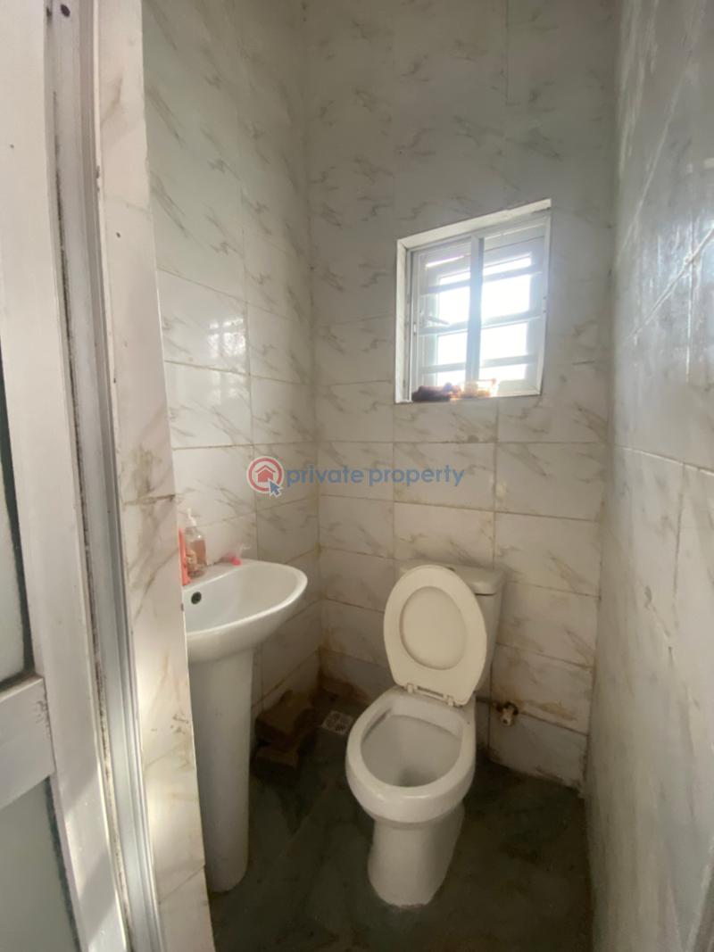 1 bedroom Mini Flat For Rent Opp Shoprite Ologolo Lekki Lagos - 6