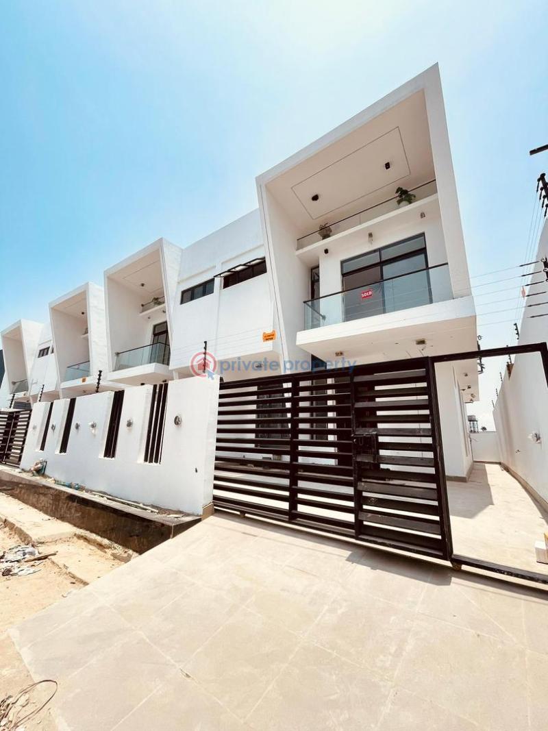 4 bedroom Duplex For Sale 2nd Toll Gate Along Lekki Expressway Lagos - 0