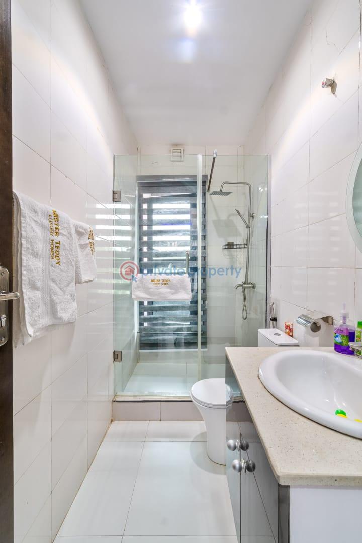 Colorful & unique 4 bedroom apartment with ps 5 - 37 4 bedroom Terraced Duplex Short let Reni Fani Kayode Ikeja GRA Lagos - 37