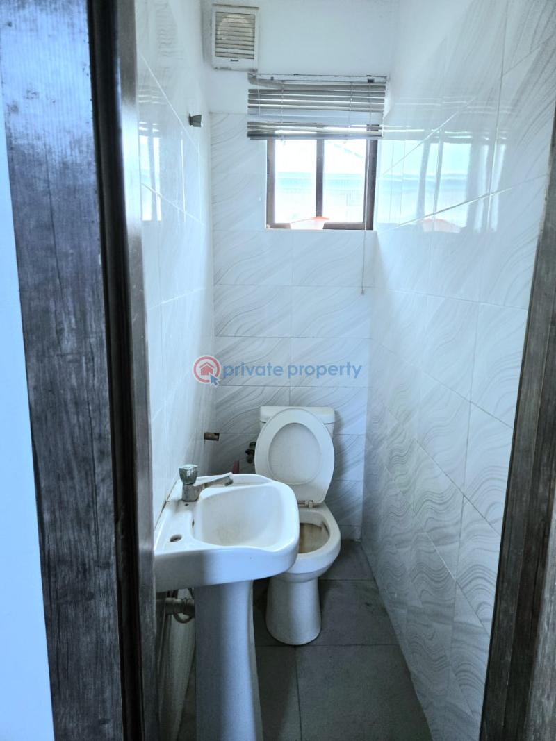 2 bedroom Shop For Rent Lekki Phase 1 Lagos - 4