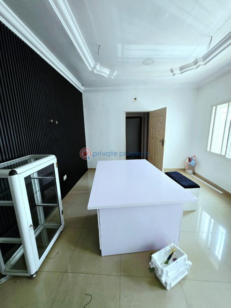 2 bedroom Shop For Rent Lekki Phase 1 Lagos - 2