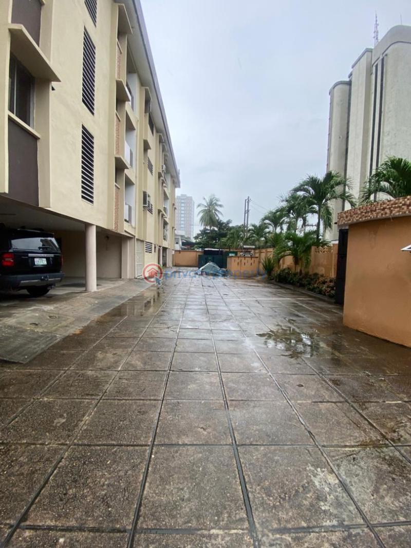 4 bedroom Office For Sale Victoria Island Lagos - 9