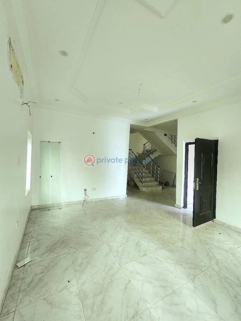 4 bedroom Office For Rent Ologolo Lekki Lagos - 3
